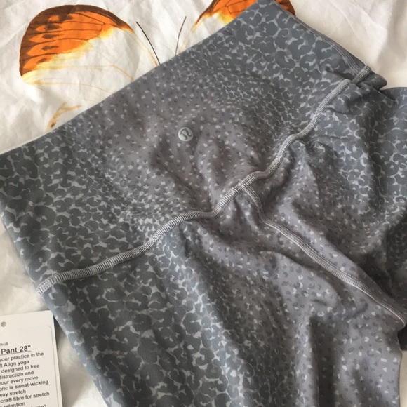 ✨NWT✨lululemon Align HR Pant 28” - Picture 3 of 4